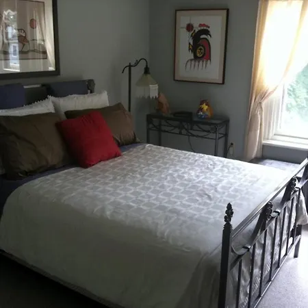 Turtle Island Bed And Breakfast-3